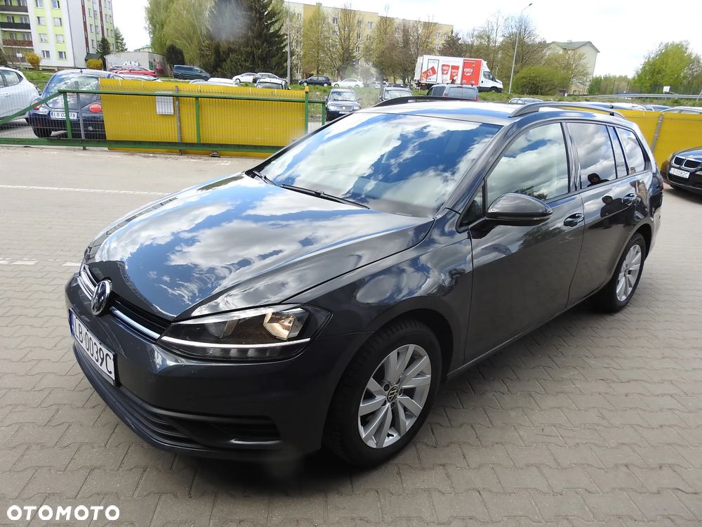Volkswagen Golf - 1