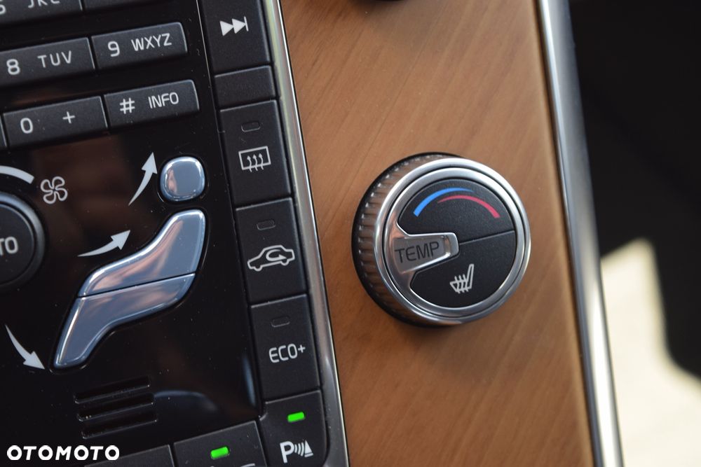 Volvo XC 60 D4 Geartronic Momentum Pro - 18
