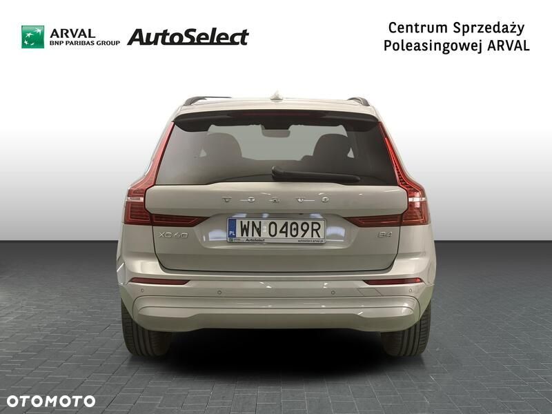 Volvo XC 60 B4 B Momentum Pro - 5
