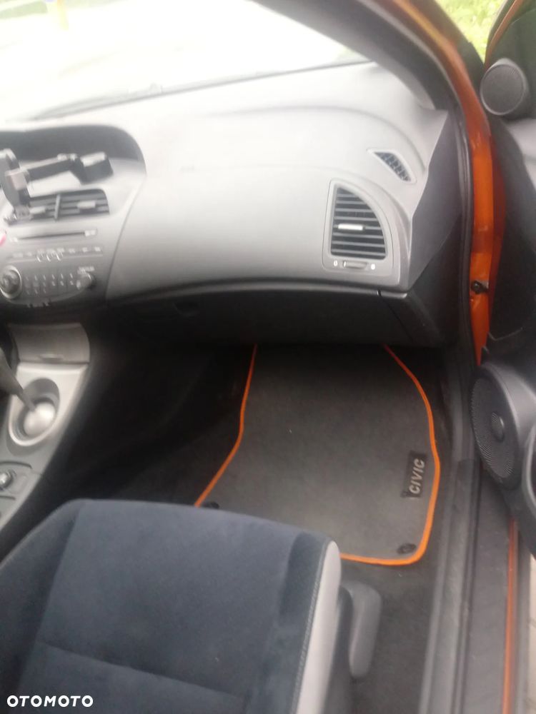 Honda Civic 1.4 Comfort - 26