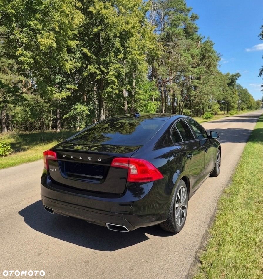 Volvo S60 D2 Drive-E Dynamic Edition (Momentum) - 4