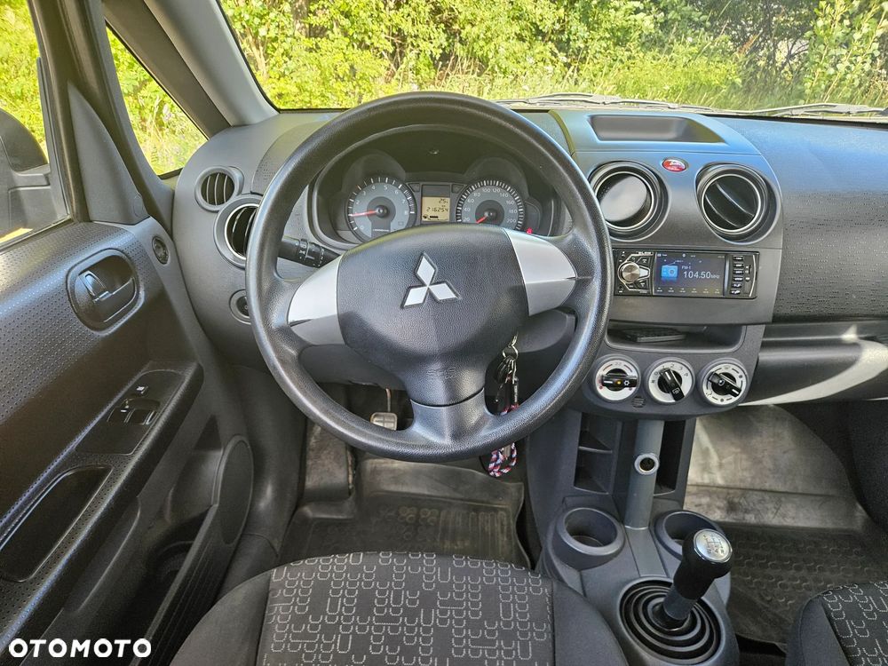 Mitsubishi Colt 1.1 Invite Edition Gold - 16