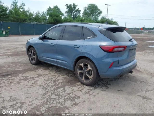 Ford Escape 2.0 EcoBoost AWD Titanium - 4