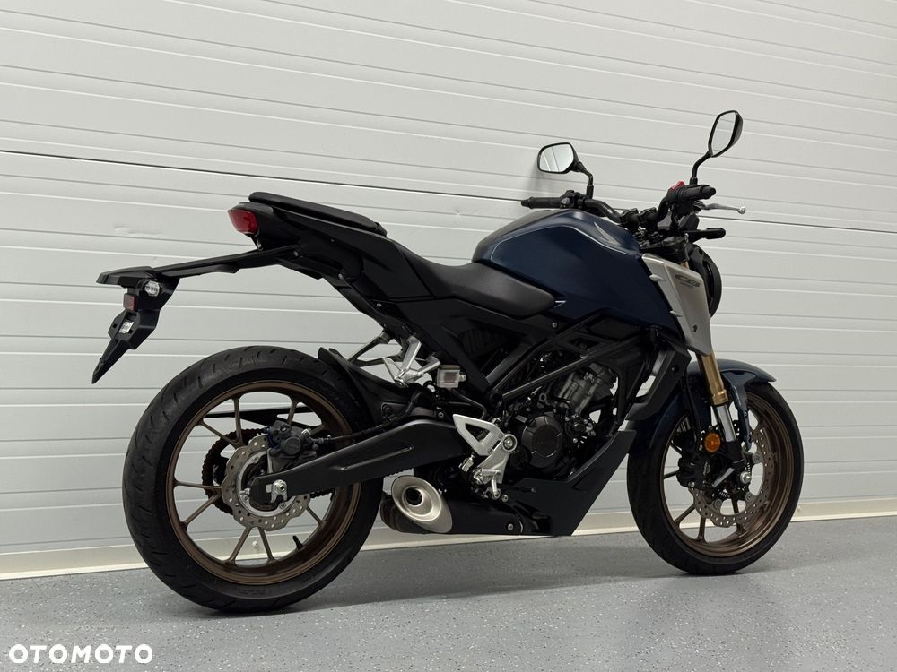 Honda CB - 3