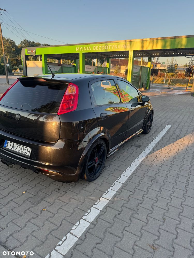Fiat Grande Punto 1.4 8V - 16