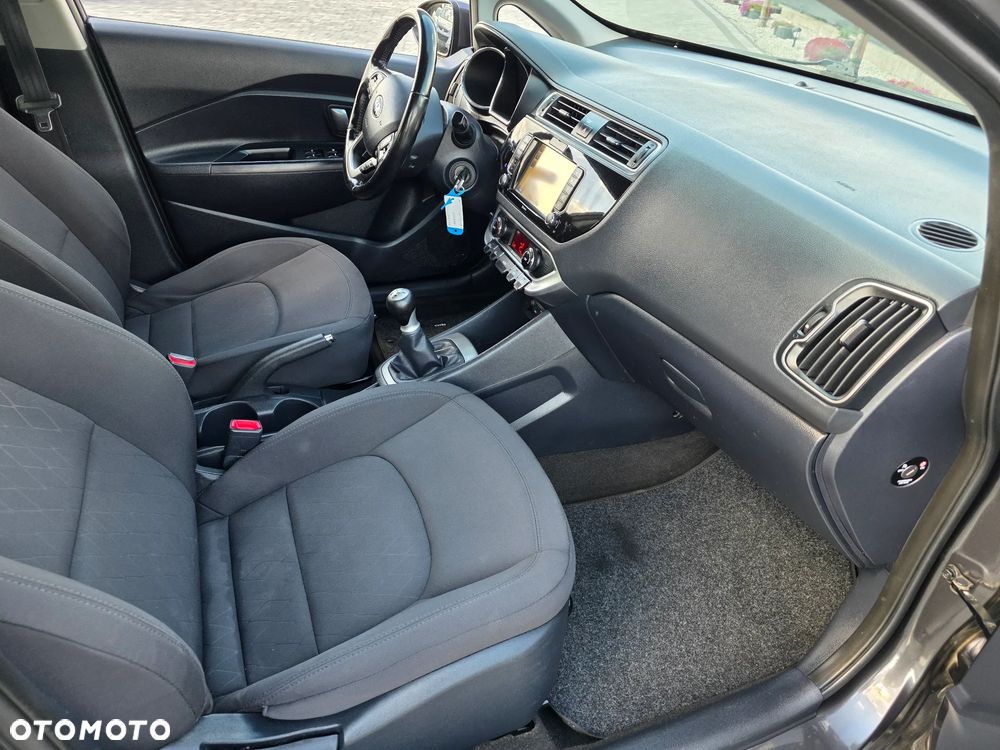 Kia Rio 1.2 Dream Team Edition - 10