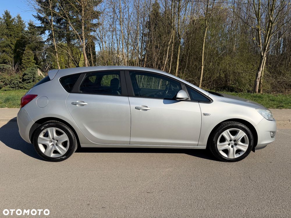 Opel Astra 1.4 Turbo - 10