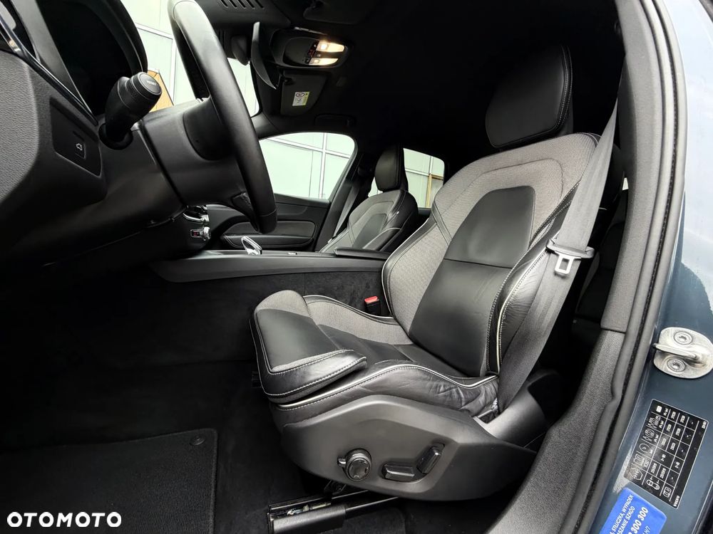 Volvo XC 60 - 22