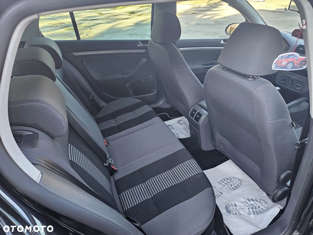 Volkswagen Golf - 11