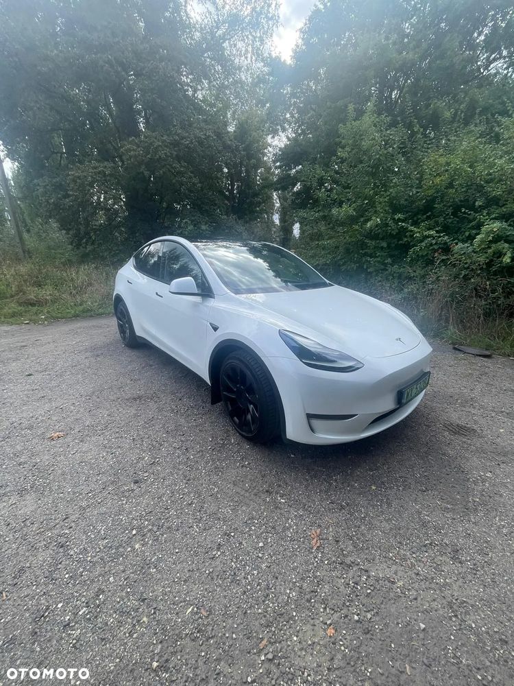 Tesla Y Long Range AWD - 1