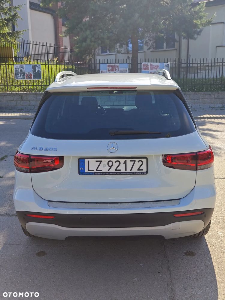 Mercedes-Benz GLB 200 7G-DCT - 4