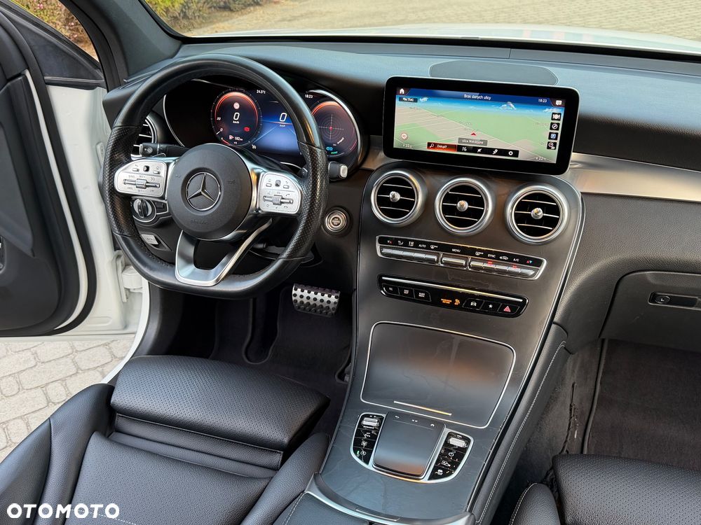 Mercedes-Benz GLC - 27