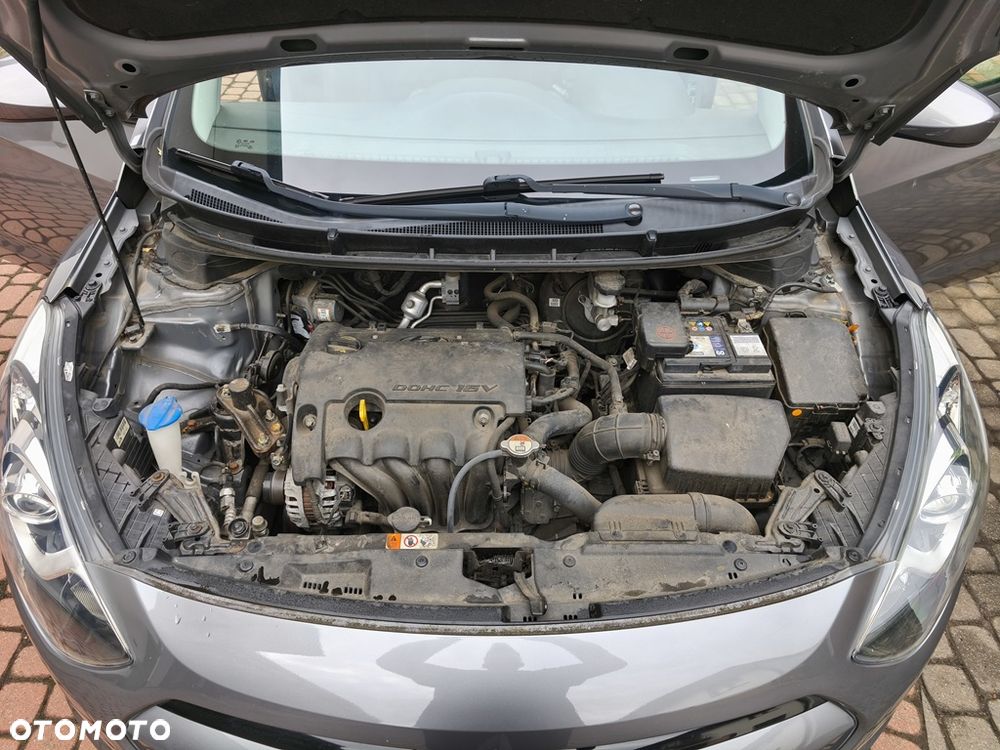 Hyundai i30 1.4 Trend - 27