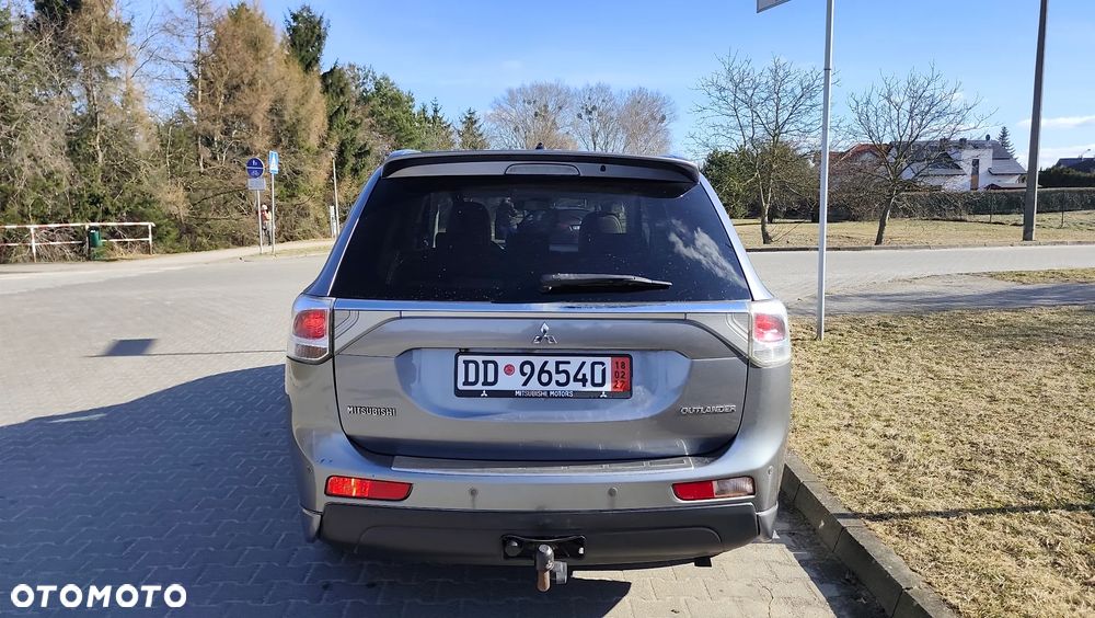 Mitsubishi Outlander 2.2 DI-D 4WD Automatik Diamant Edition+ - 19