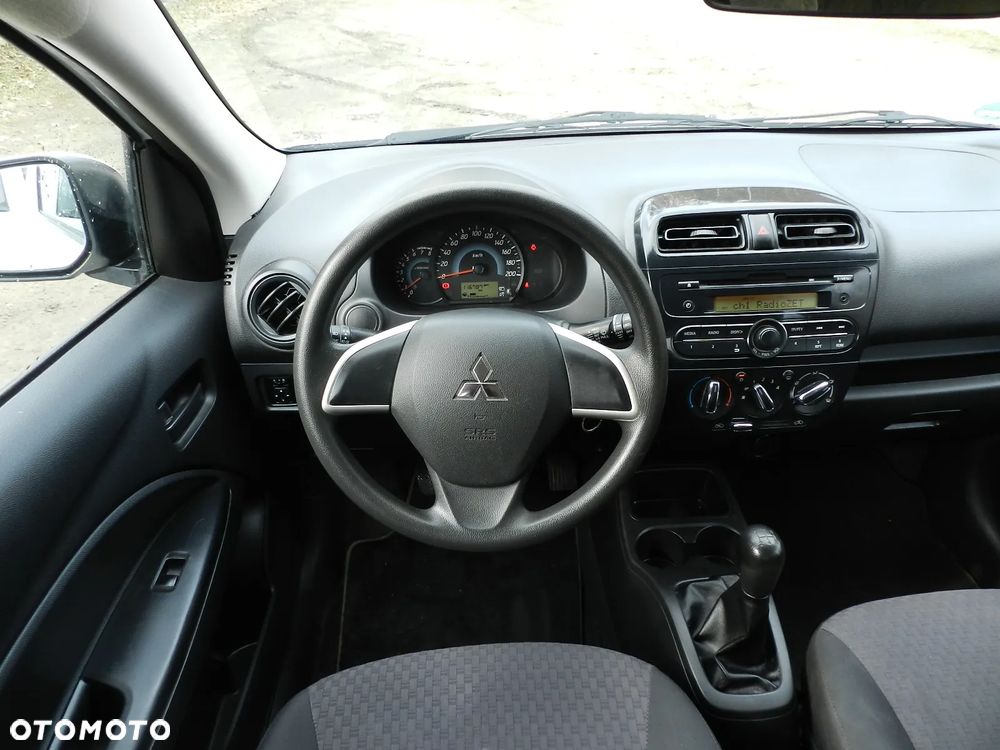 Mitsubishi Space Star - 7