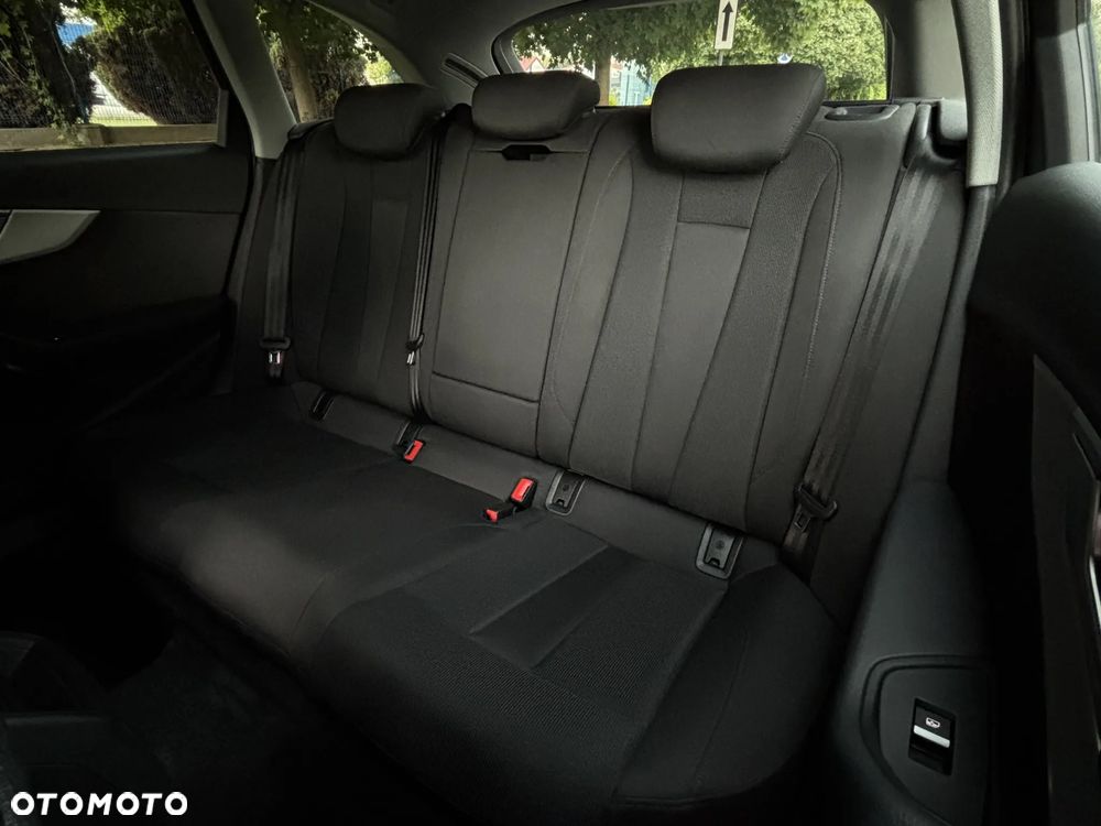 Audi A4 Avant 30 TDI S tronic advanced - 26