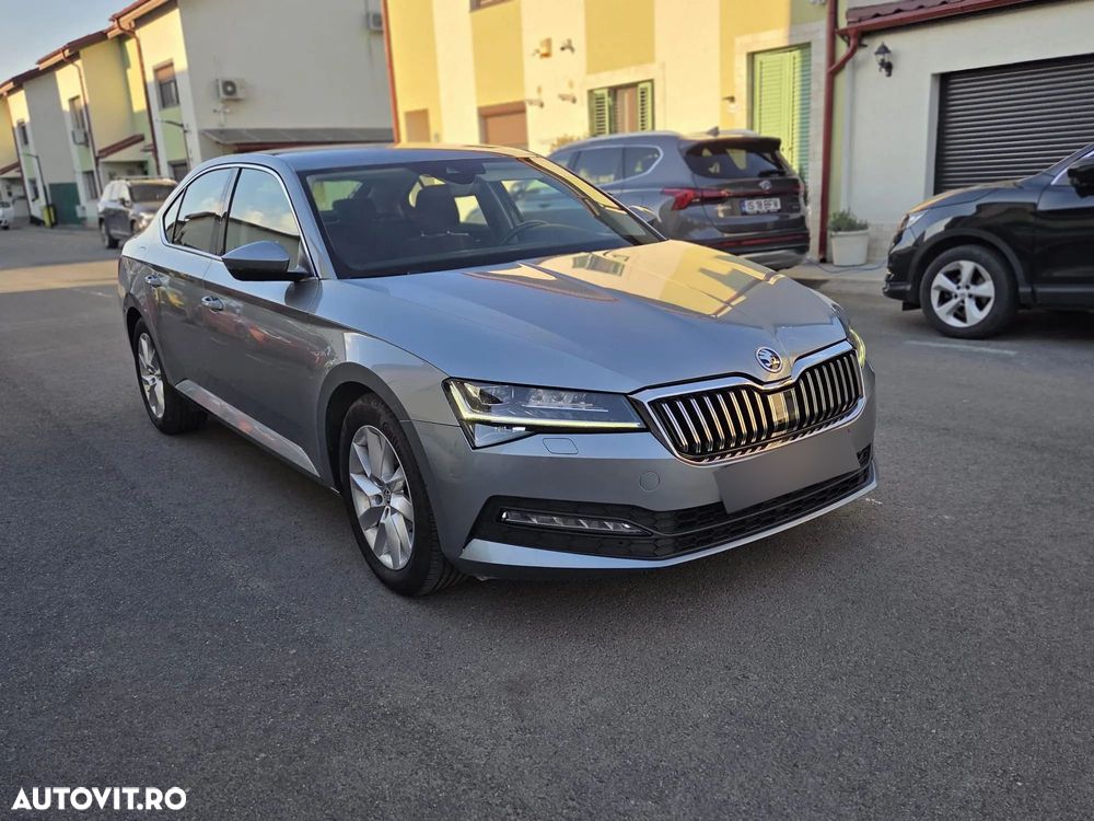 Skoda Superb 2.0 TDI DSG Ambition - 2
