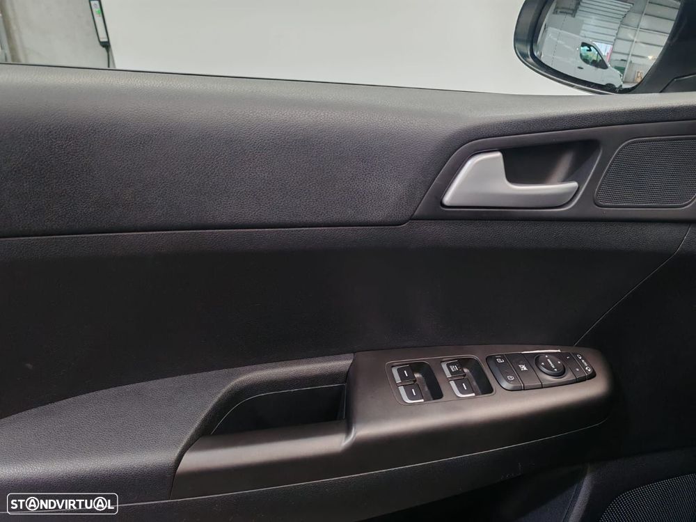 Kia Sportage 1.6 CRDI ISG Drive - 19