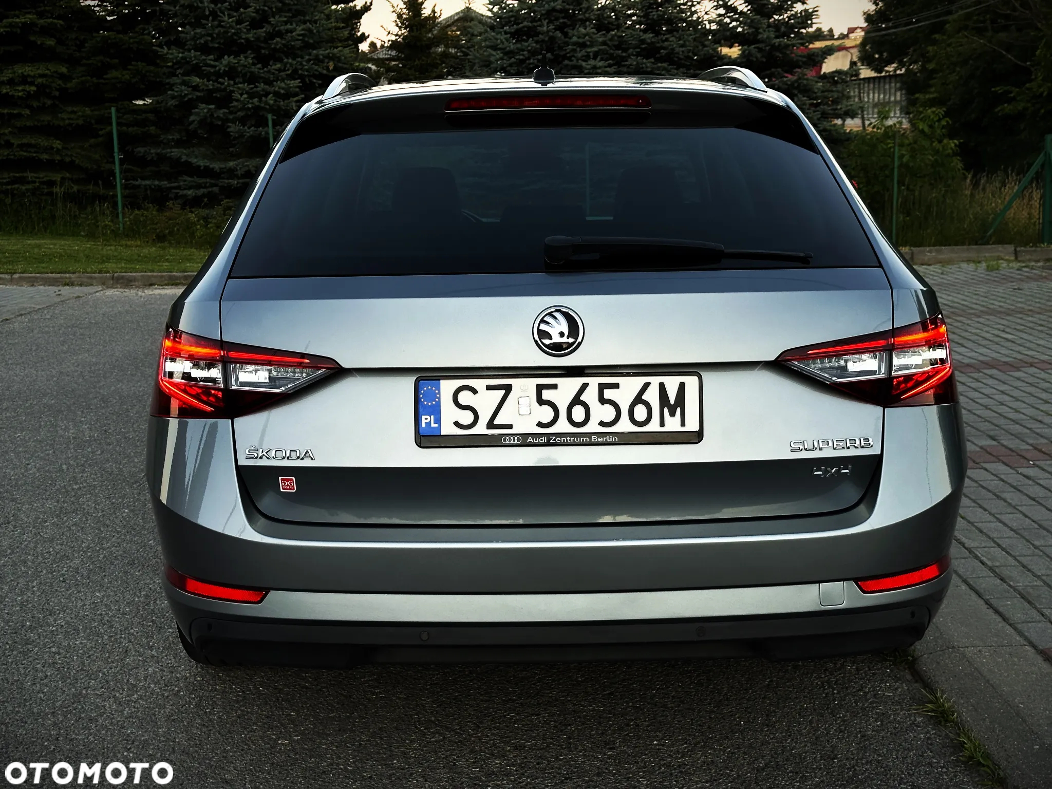 Skoda Superb Combi 2.0 TDI 4x4 DSG L&K - 13