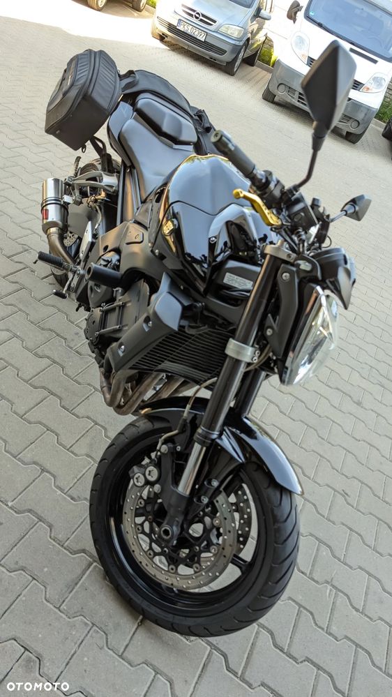 Yamaha FZ - 4