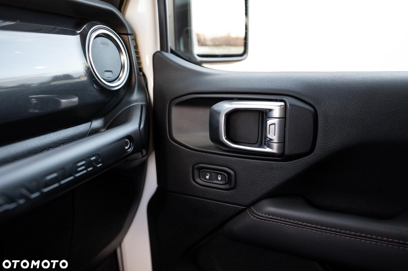 Jeep Wrangler - 31