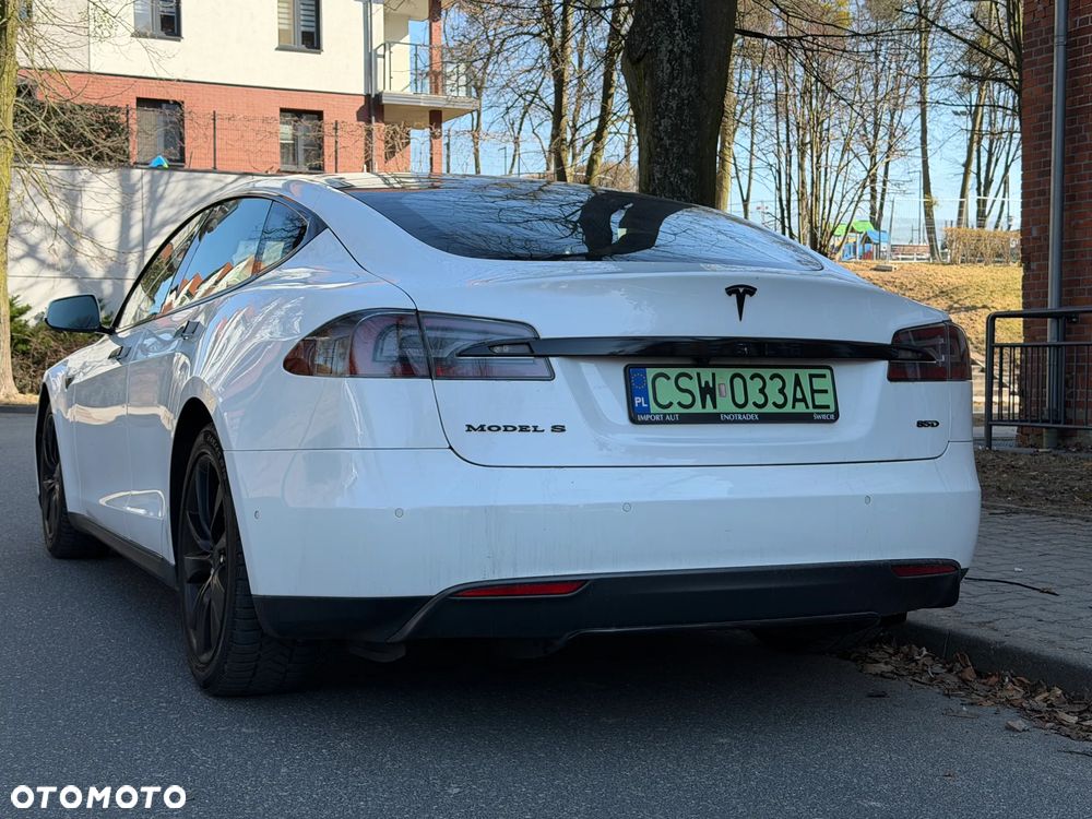 Tesla Model S 85D Allradantrieb - 3