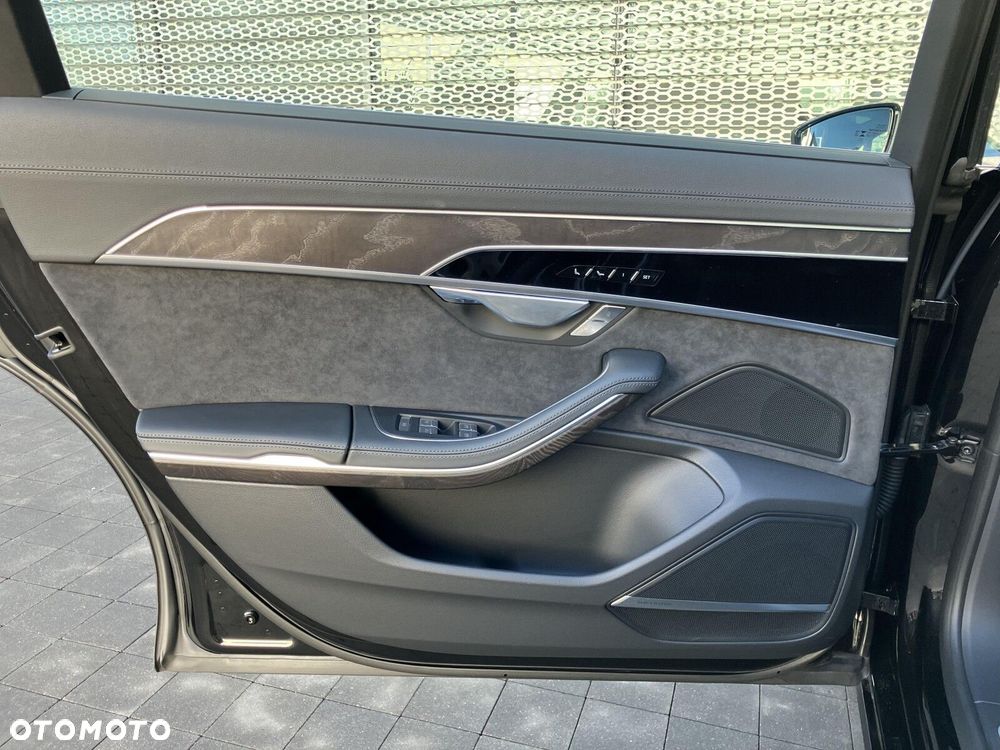 Audi A8 - 33
