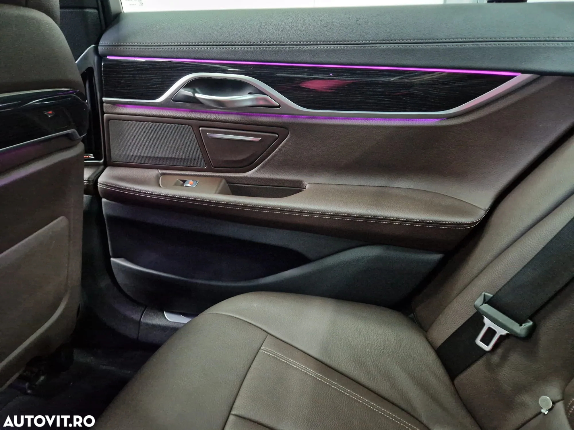 BMW Seria 7 730d xDrive - 32