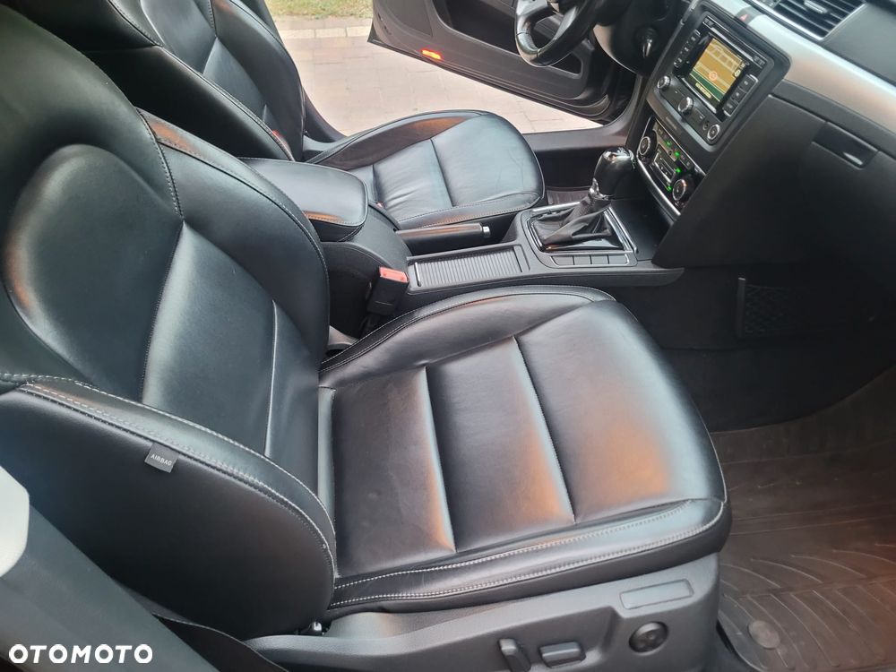 Skoda Superb 2.0 TDI DSG Elegance - 25