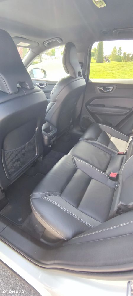 Volvo XC 60 B5 B AWD R-Design - 18