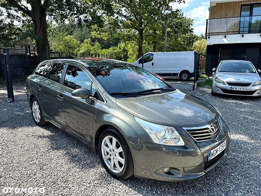 Toyota Avensis 2.0 D-4D Sol plus+NAVI - 1