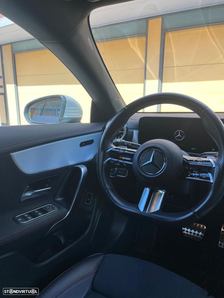 Mercedes-Benz CLA 250 e Shooting Brake AMG Line - 13