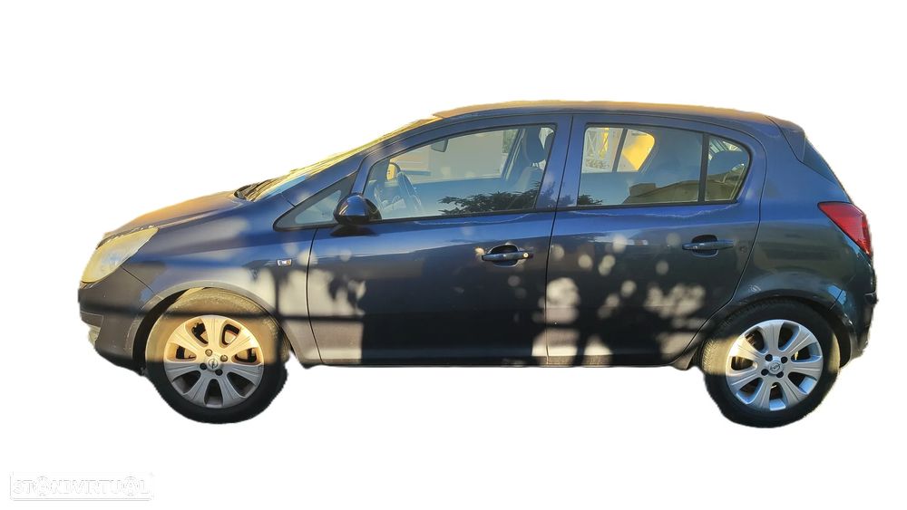 Opel Corsa 1.3 CDTI Enjoy EcoFLEX - 8