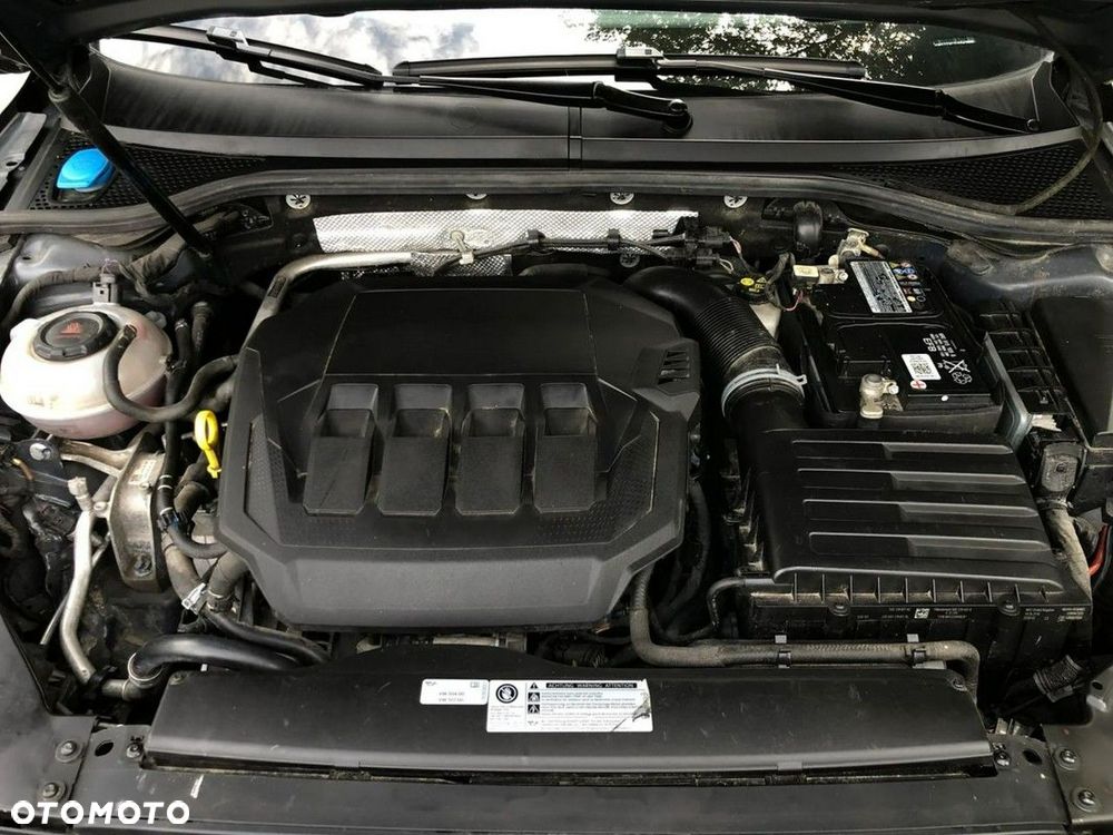 Volkswagen Passat - 36