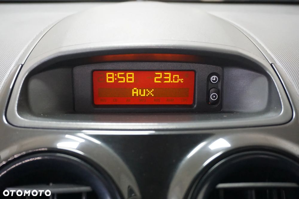 Opel Corsa 1.2 16V Enjoy S&S - 28