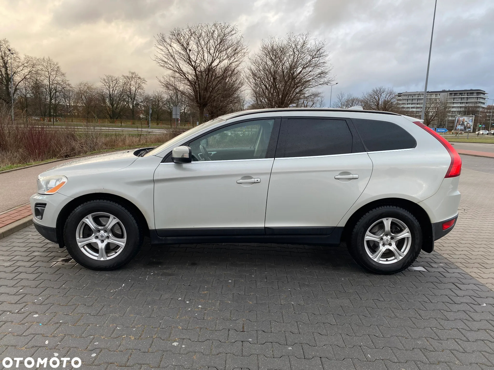 Volvo XC 60 D5 AWD - 6