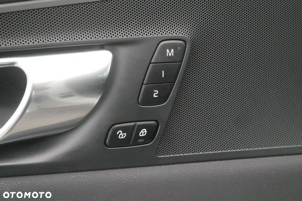 Volvo XC 60 - 31