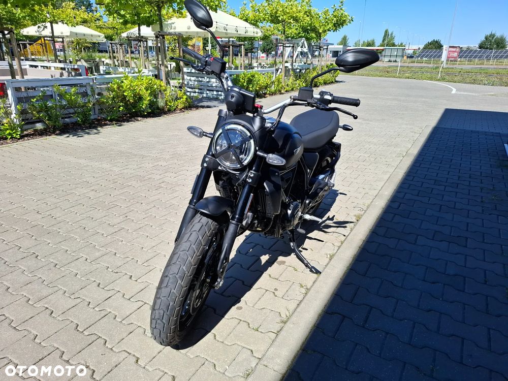 Ducati Scrambler - 1