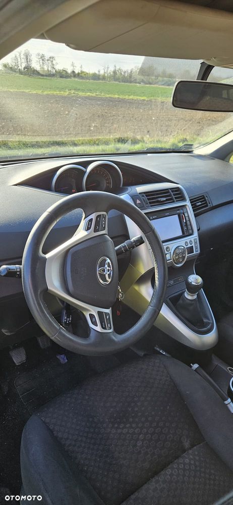 Toyota Verso 2.0 D-4D - 9