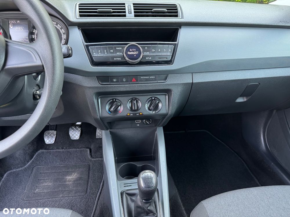 Skoda Fabia 1.0 MPI Soleil - 17