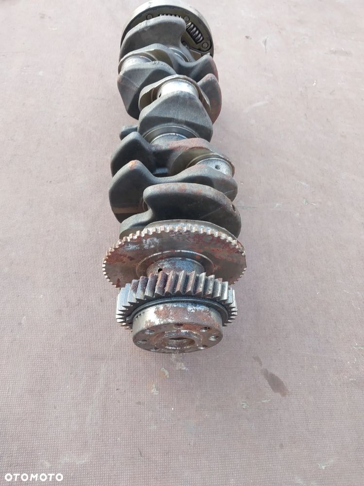 Wał korbowy vw t5 tuareg  uszkodzony - 4