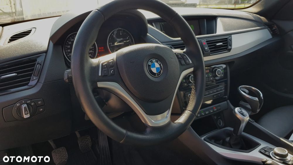 BMW X1 xDrive20d Sport Line - 20