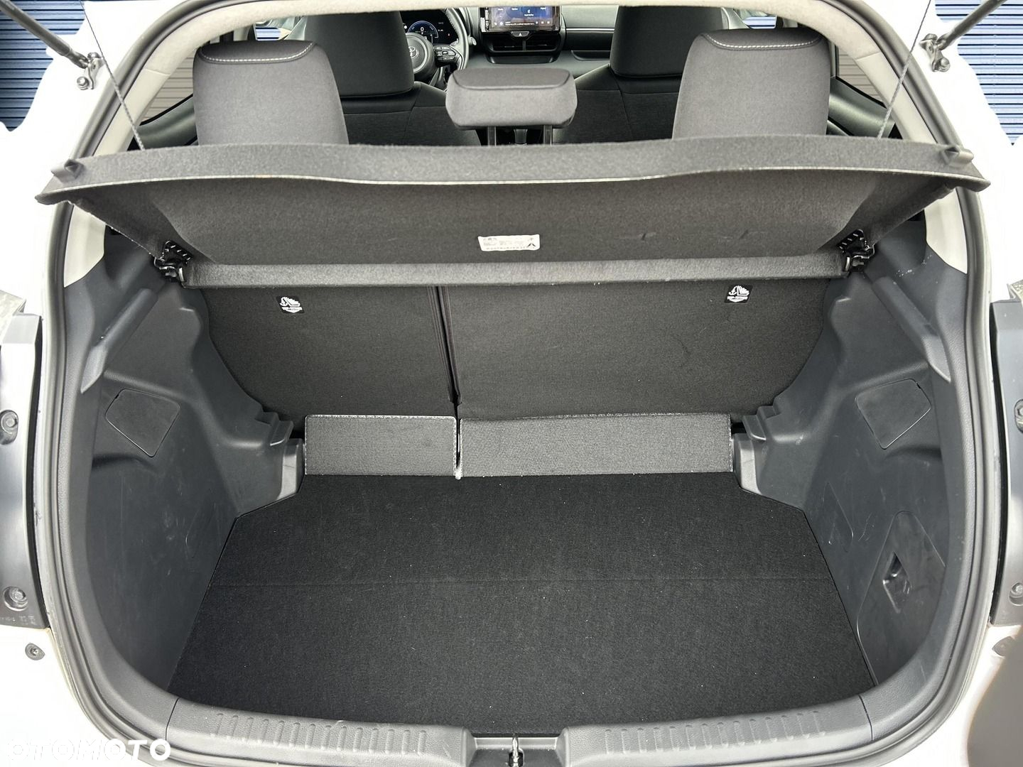 Toyota Yaris - 25