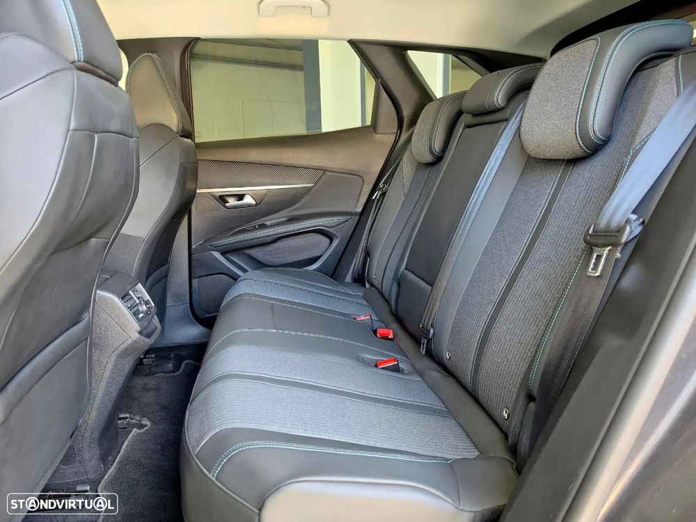 Peugeot 3008 1.6 Hybrid Allure e-EAT8 - 38