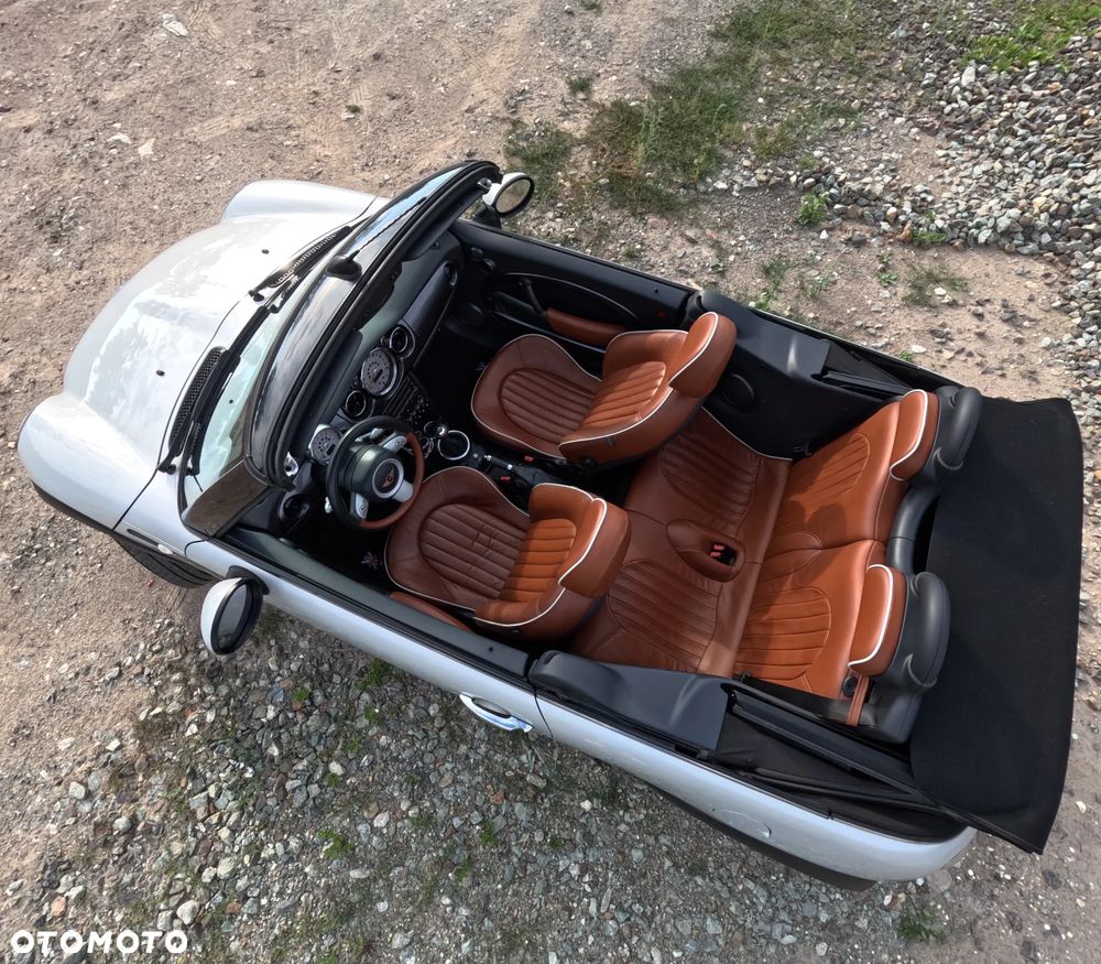 MINI Cooper Sidewalk - 2