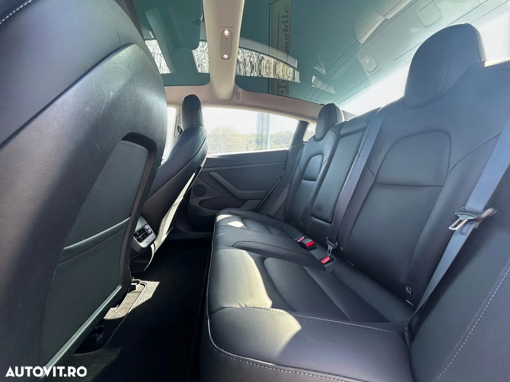 Tesla Model 3 Langstreckenbatterie Allradantrieb Dual Motor - 17