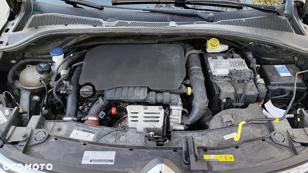 Citroën C3 1.2 PureTech Shine S&S - 33