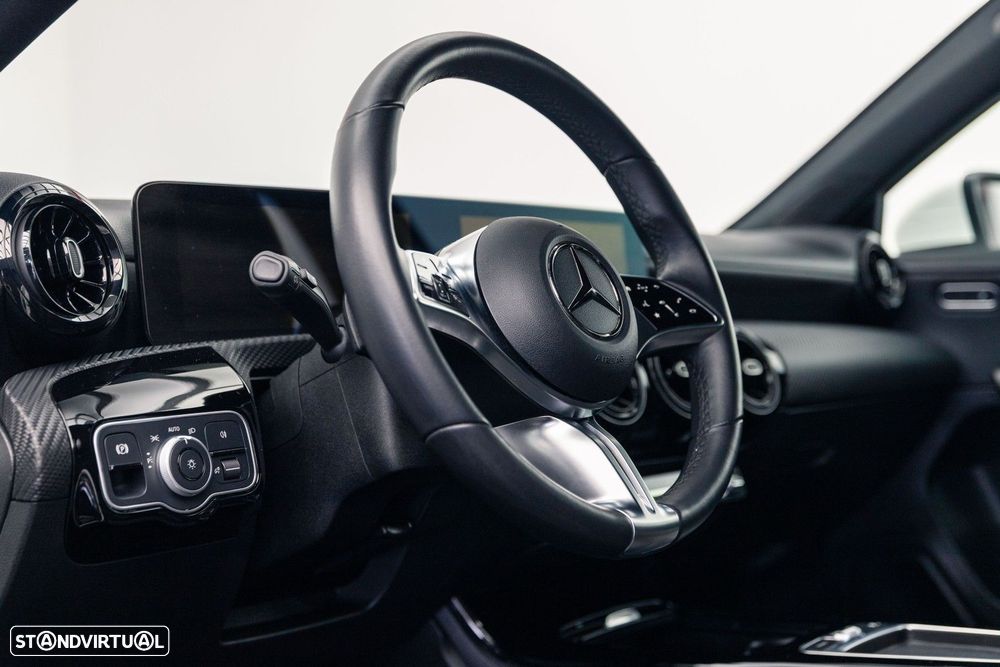 Mercedes-Benz A 200 Standard - 23