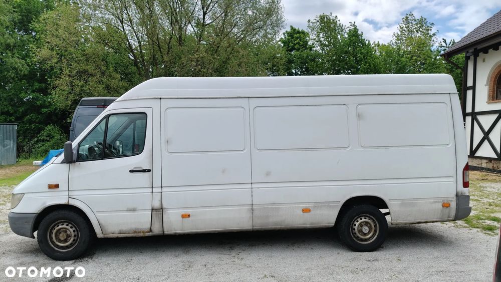 Mercedes-Benz Sprinter - 3