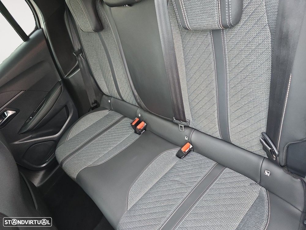 Peugeot 208 1.2 Hybrid Allure e-DCS6 - 13